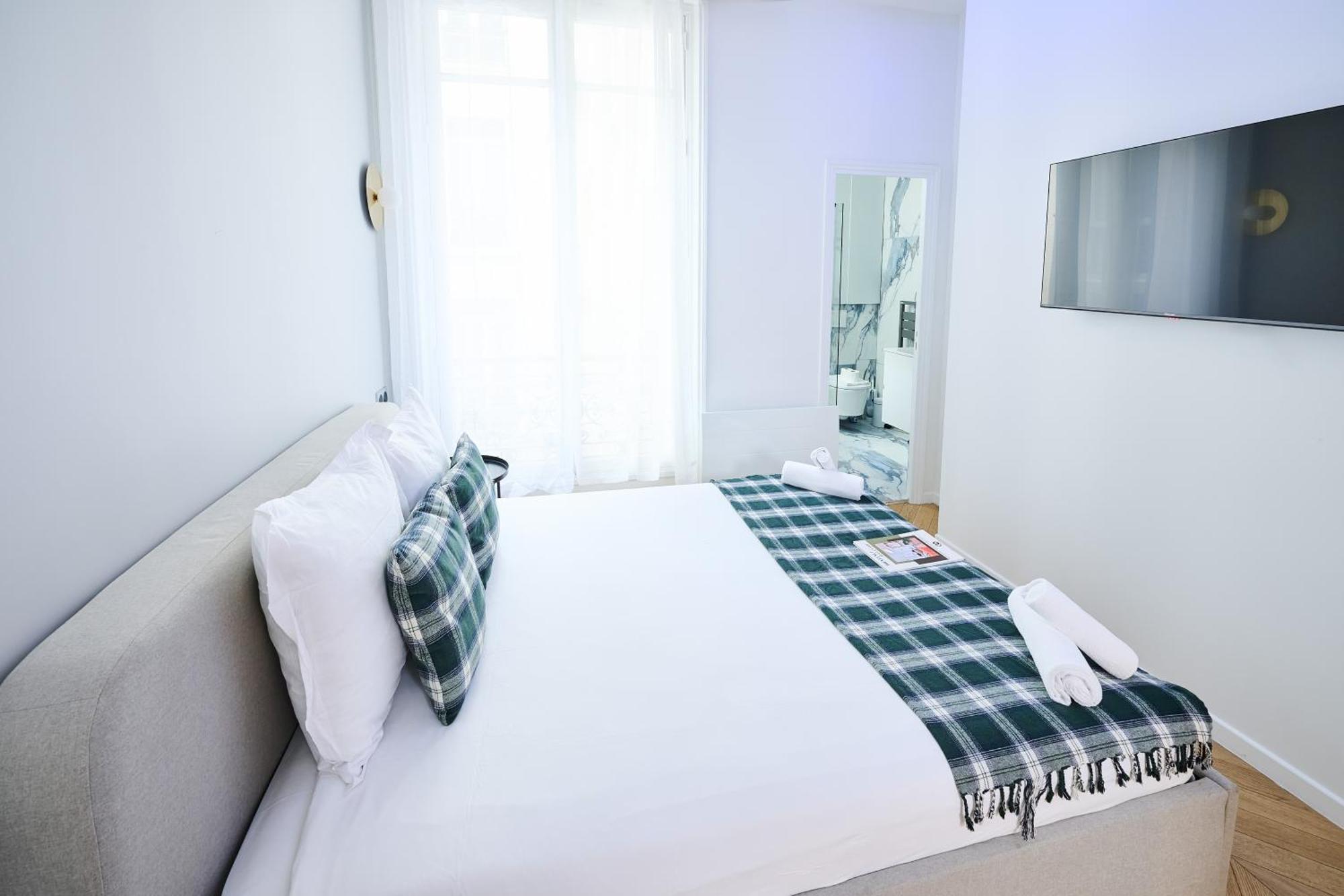 Champs Elysees!Montaigne, New Luxurious 6Pers Flat Paris Dış mekan fotoğraf
